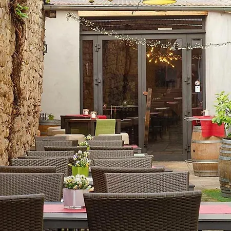 Am Alten Rathaus * Neustadt an der Weinstraße